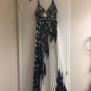 Maxi dress with peacock feather print